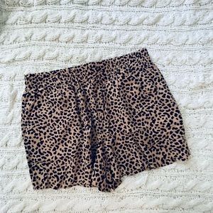 APT 9 Leopard Shorts